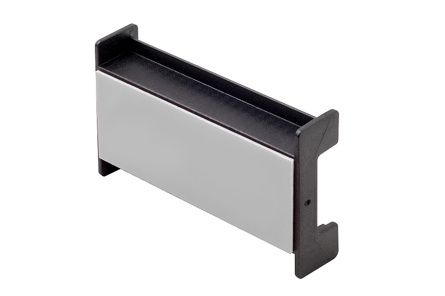 2018_SFP095_STEGOFIX-PLUS_Photo_02_Self-adhesive_Tape_Mounting